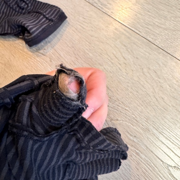 Lululemon Run With Me Gloves Mini Hyper Stripe Black / Black Rulu Fabric - Picture 6 of 6